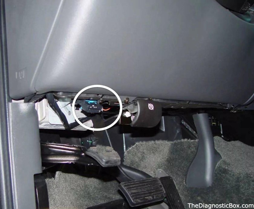 Разъем ОБД Нива Шевроле 2013