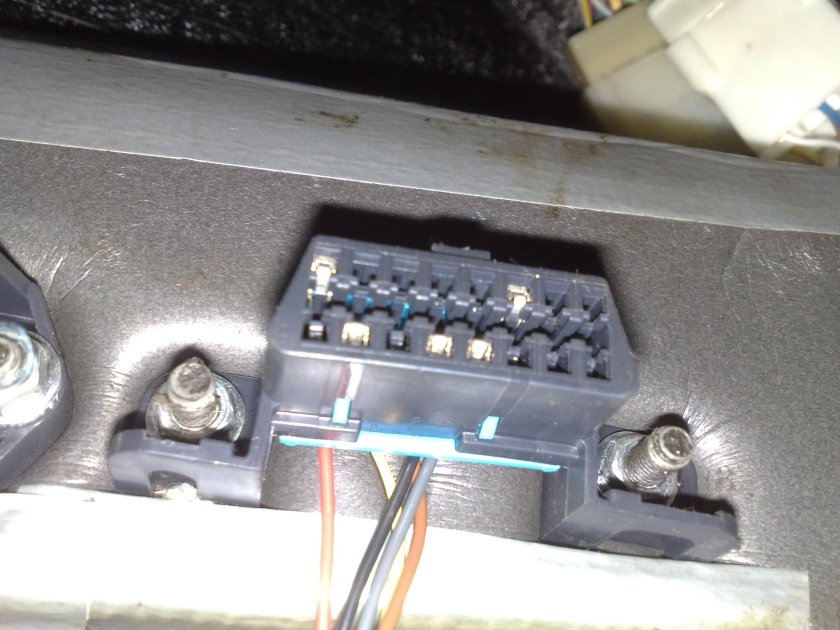 Разъем obd2 ВАЗ 2107