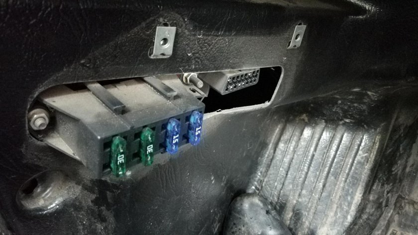 OBD разъем на Ниве 21214