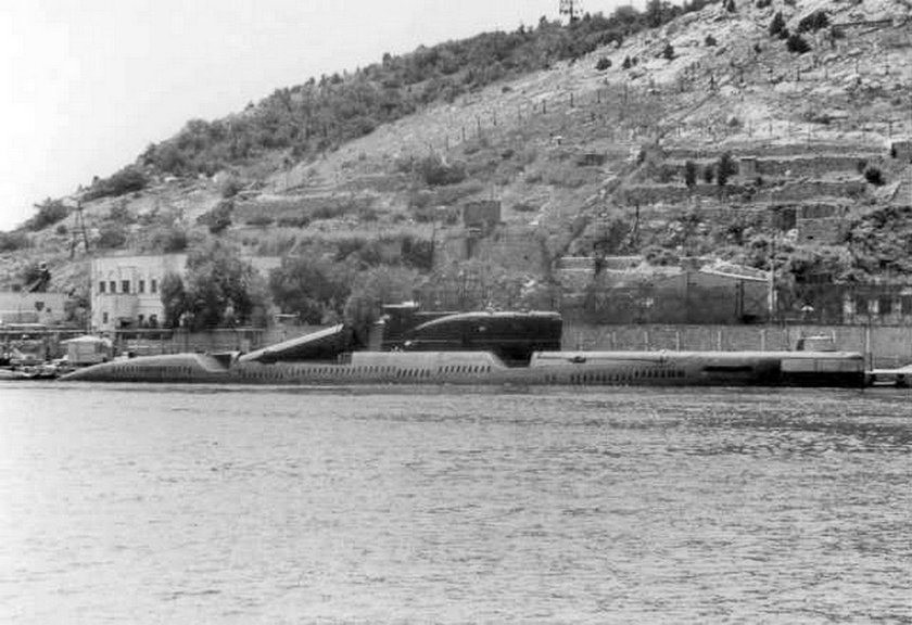 База подводных лодок в Балаклаве