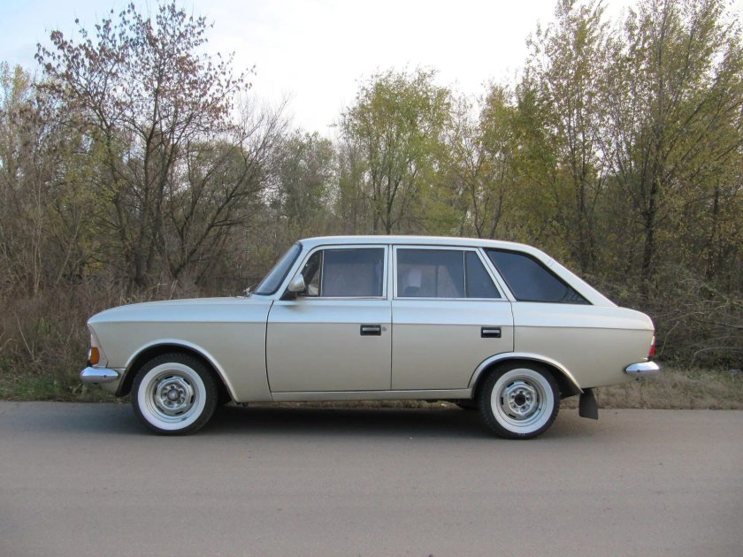 ИЖ 2125 белый