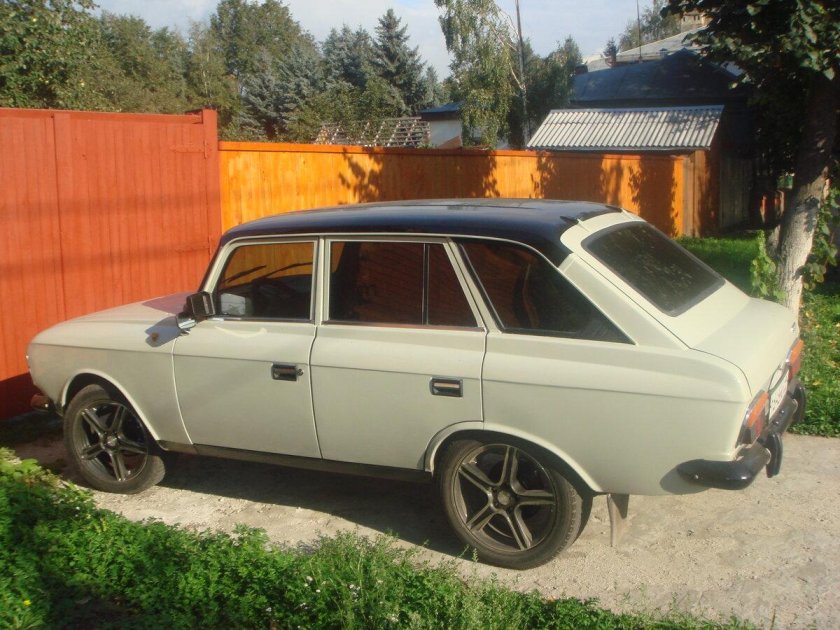 ИЖ Комби 2125 бежевый