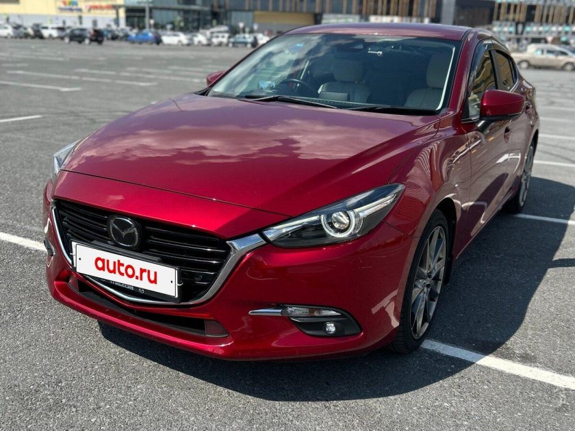 Мазда 3 2018 года
