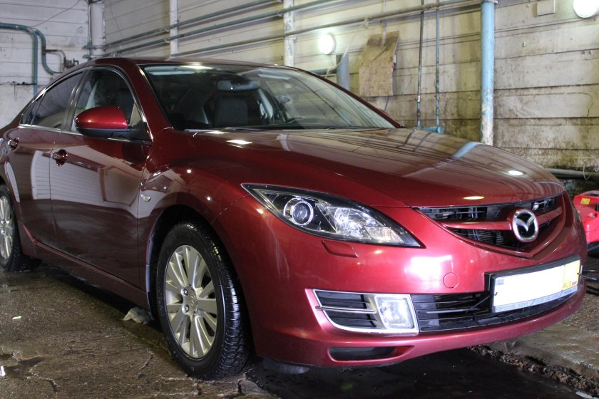 Мазда 6 красный металлик
