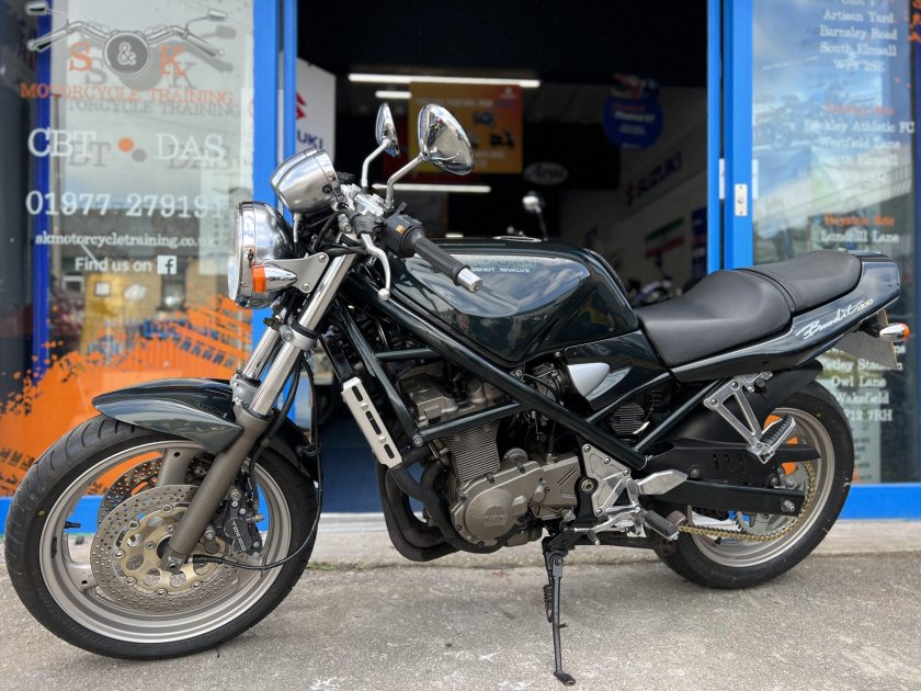 Suzuki bandit 400