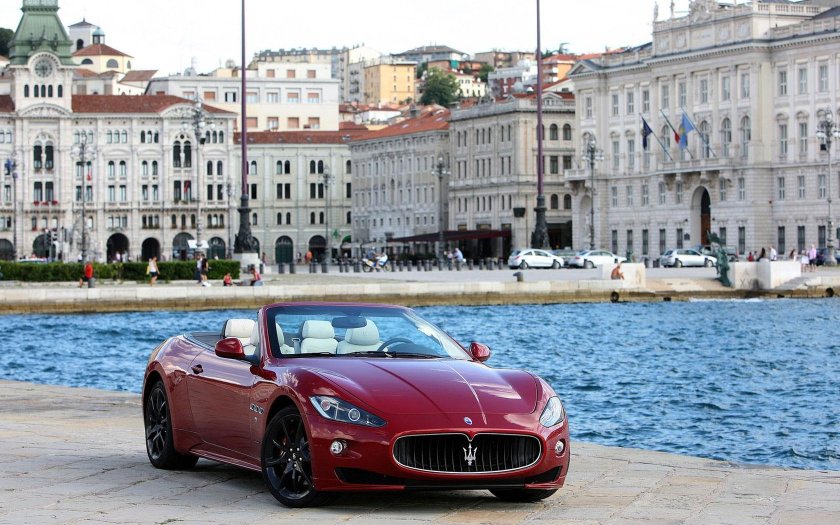 Maserati GRANCABRIO 2021