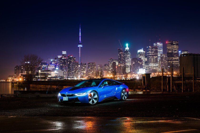 BMW i8 ночной