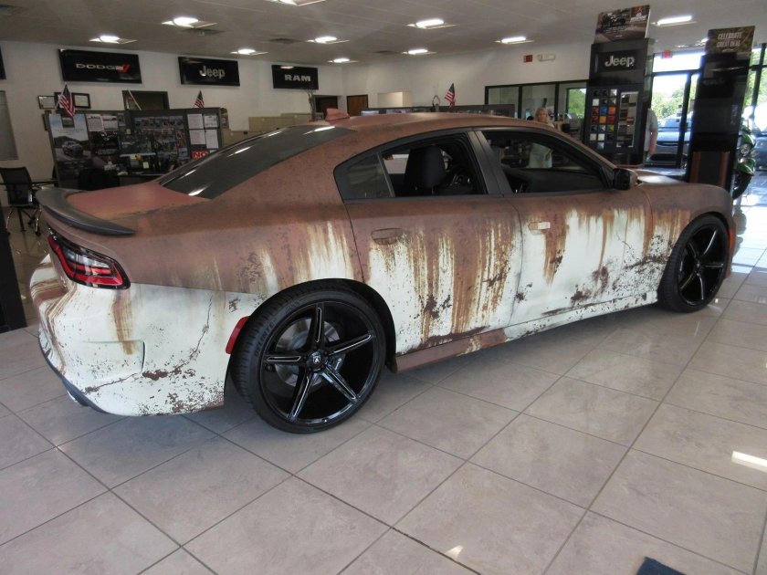 Додж Чарджер винил