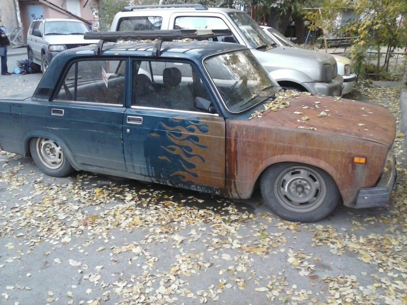 ВАЗ 2107 ржавая