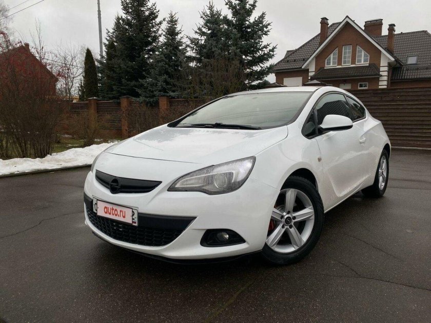 Opel astra gtc j