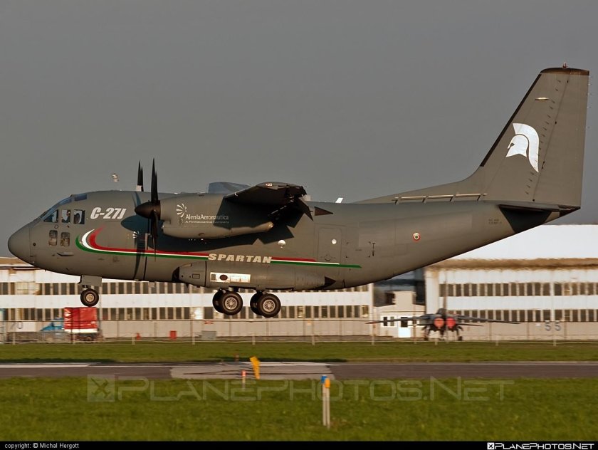 Alenia c-27j spartan самолет