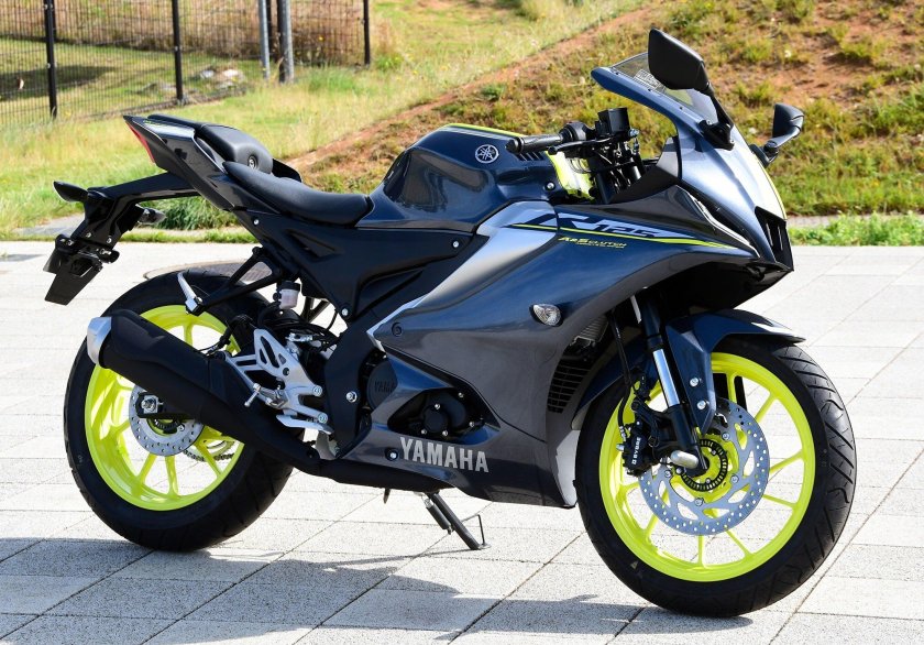 Yamaha yzf r 15