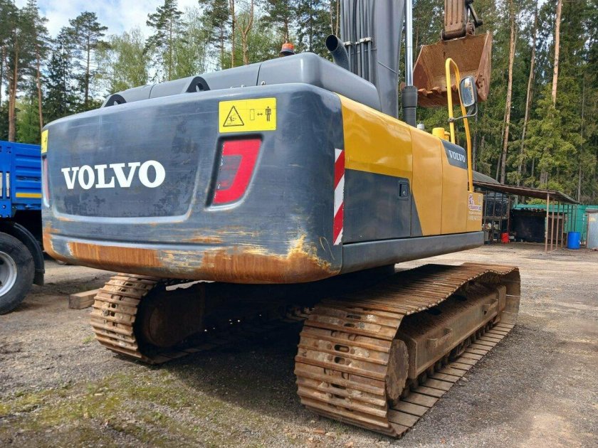 Экскаватор volvo