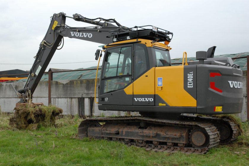 Volvo ec140