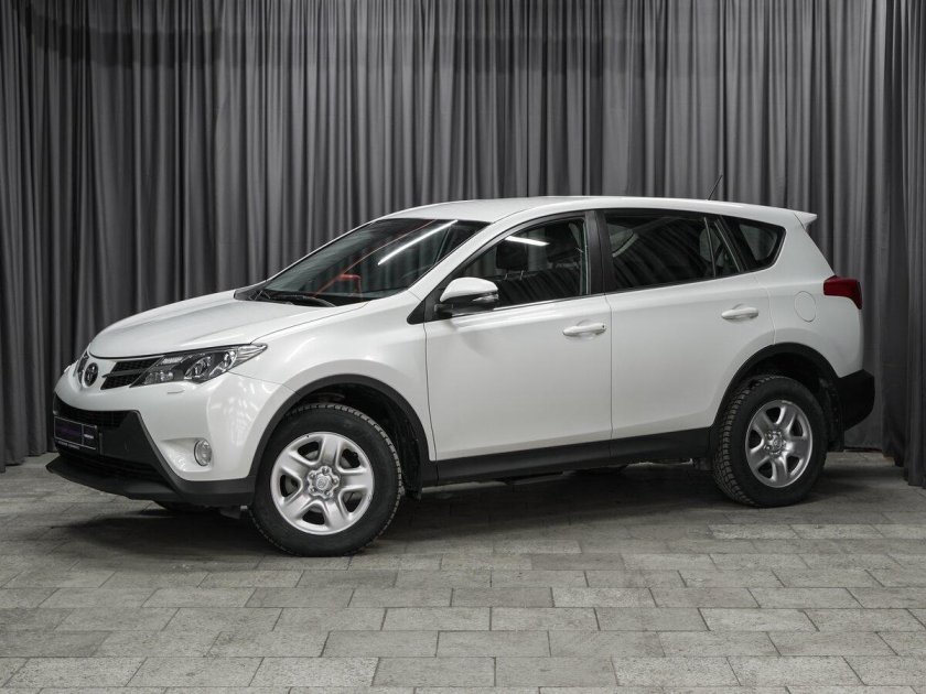 Тойота рав 4 2014 года