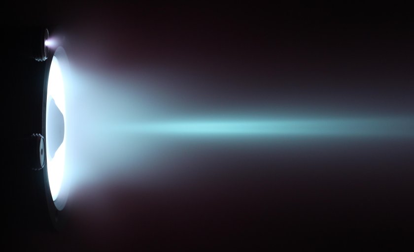 Плазменные двигатели для космических аппаратов