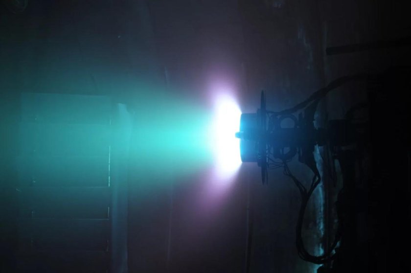 Плазменный двигатель СПД-230