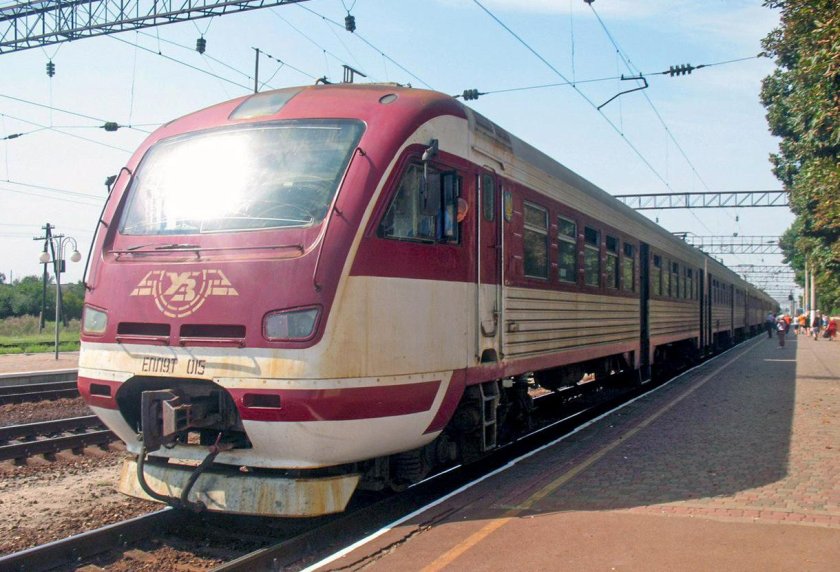 Электричка эпл9т