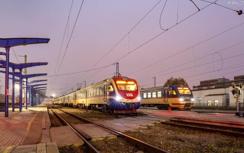 Электричка эпл2т