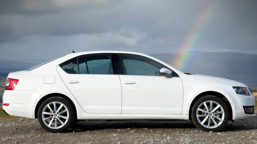 Skoda Octavia 2016 белая