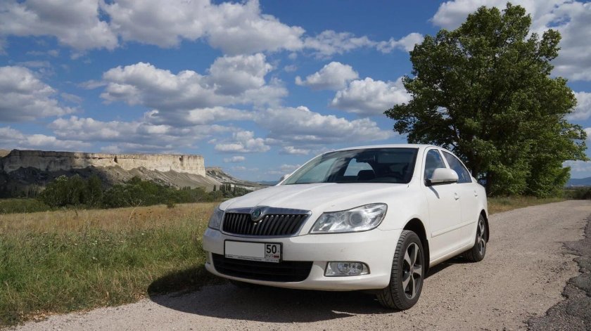 Шкода Октавия а7 белая