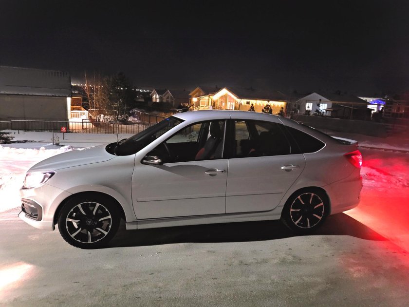 Гранта драйв Актив лифтбек