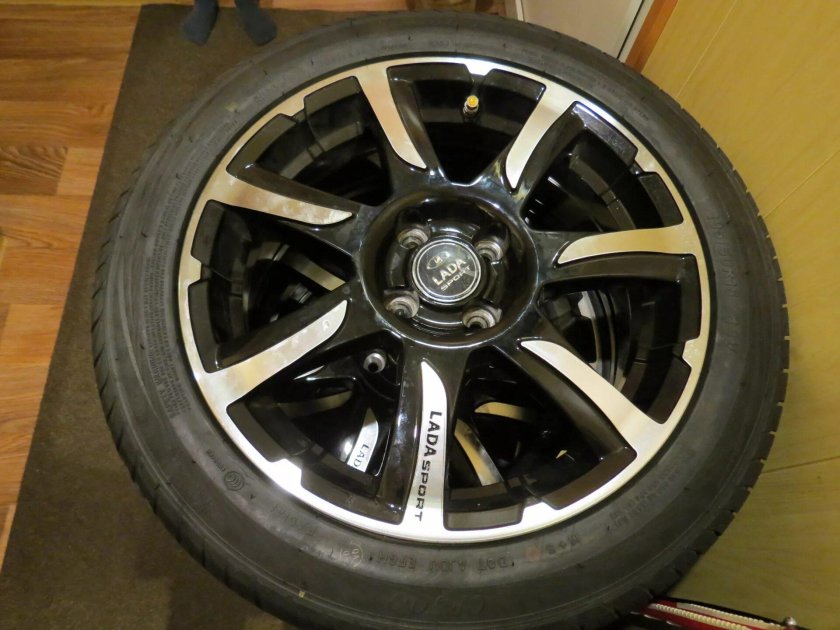 Колеса Лада Гранта спорт r16