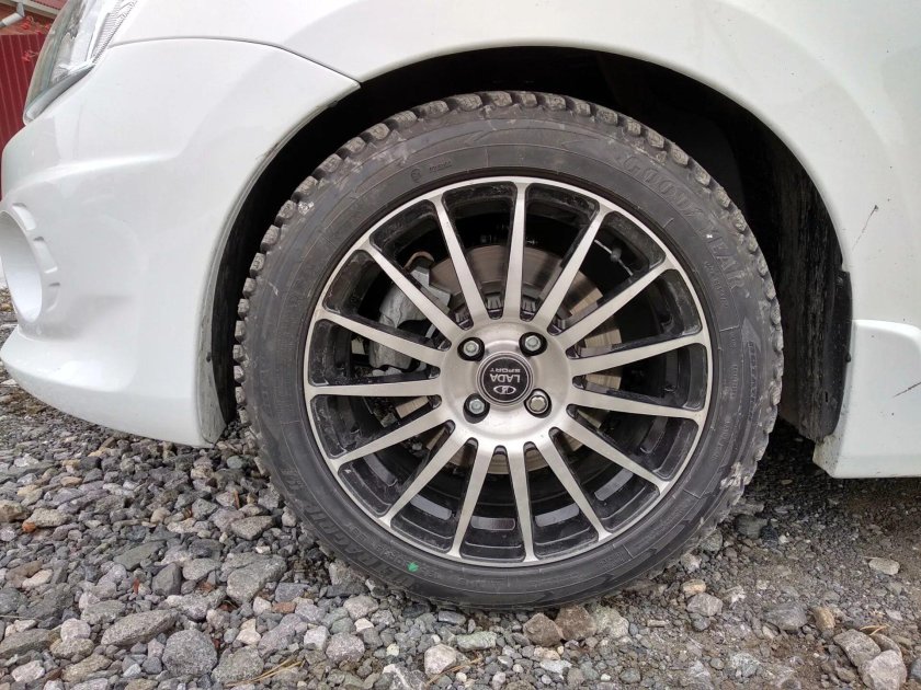 Колеса Лада Гранта спорт r16