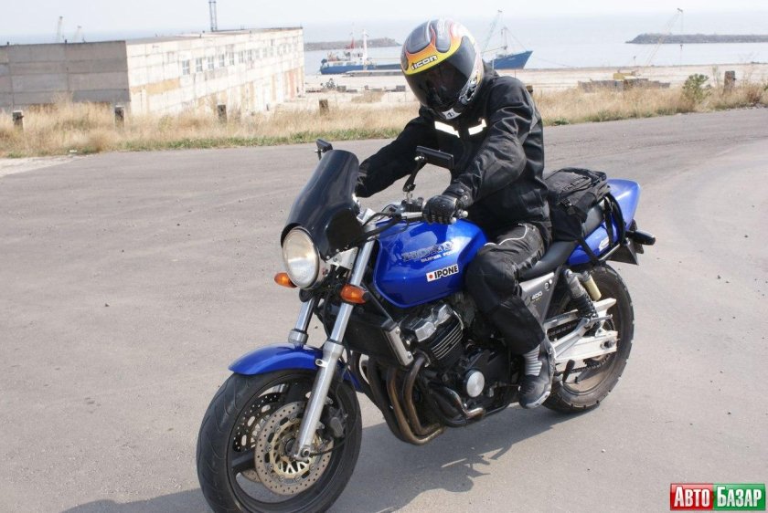 Honda CB 400 С ветровиком