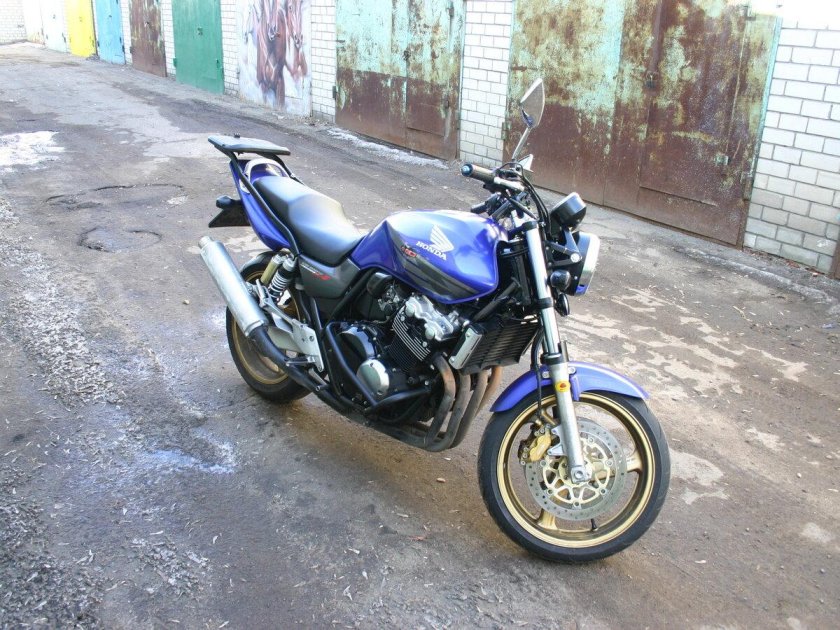 Honda cb 400