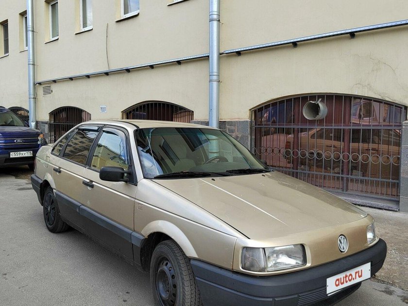Фольксваген Пассат 1989 года