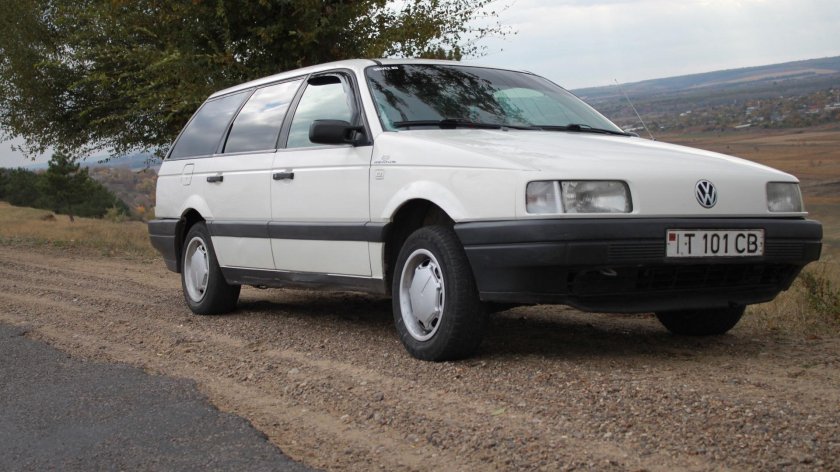 Volkswagen Passat 1996 белый