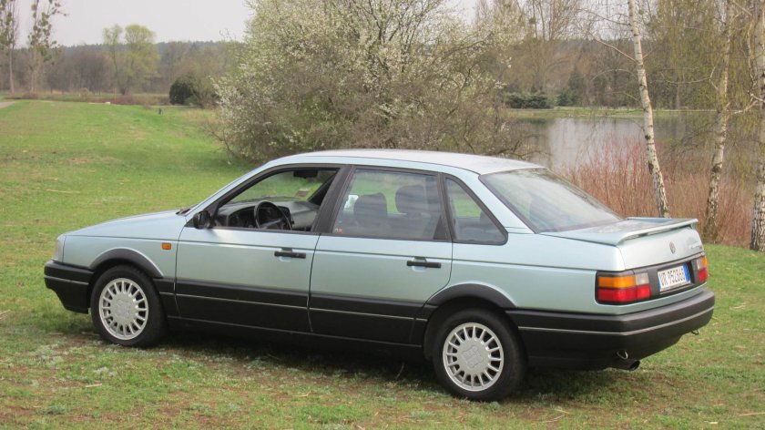 VW Passat b3 1990 седан
