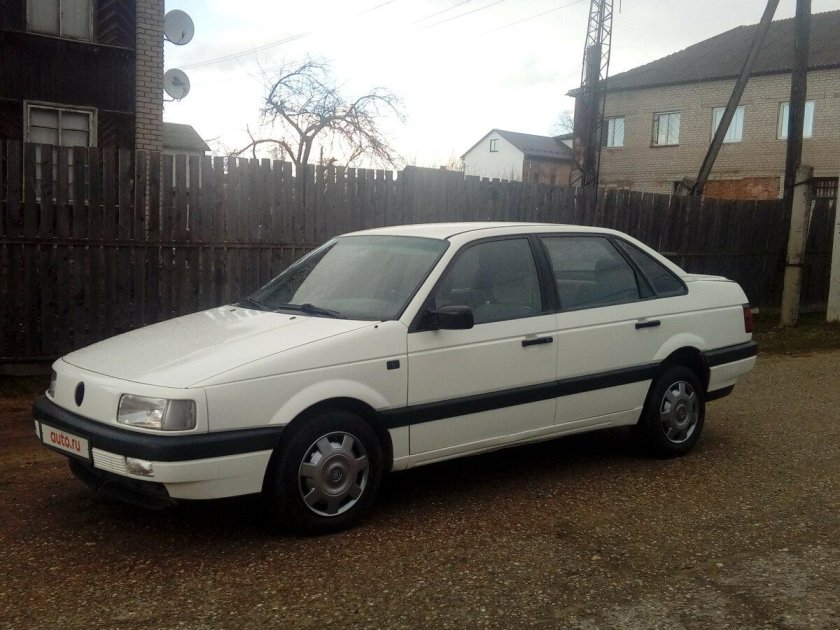 Volkswagen Passat b4 белый