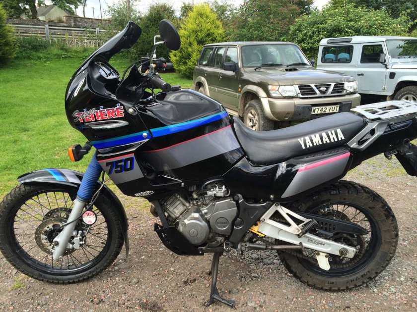 Yamaha XTZ 750