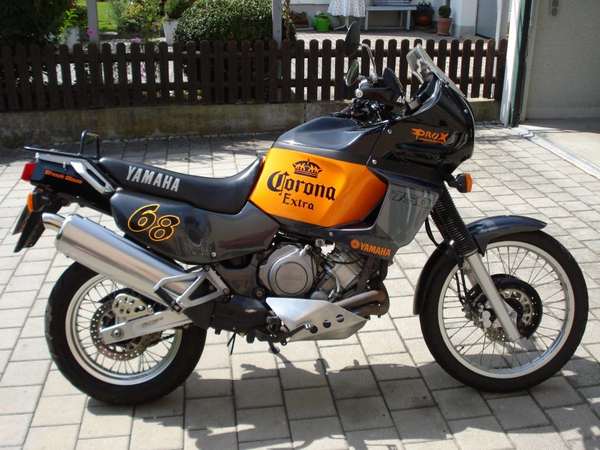 Yamaha XTZ 750