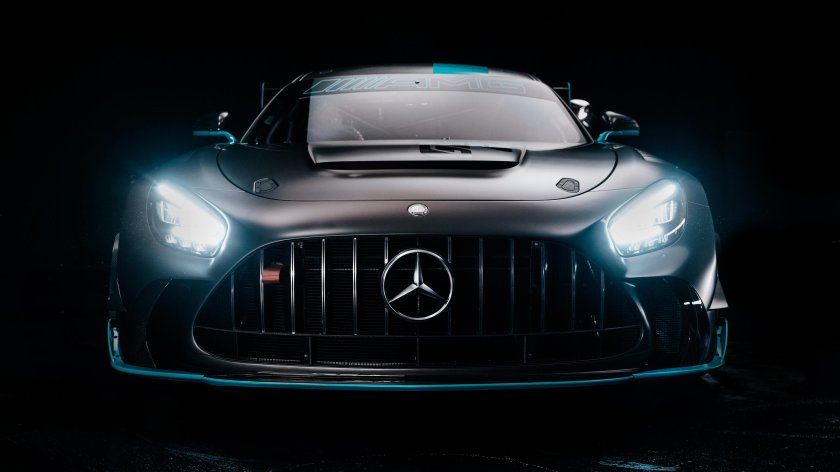 8k Wallpaper for iphone Mercedes