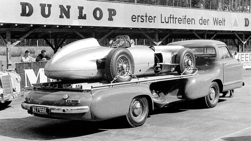 Mercedes-Benz Renntransporter