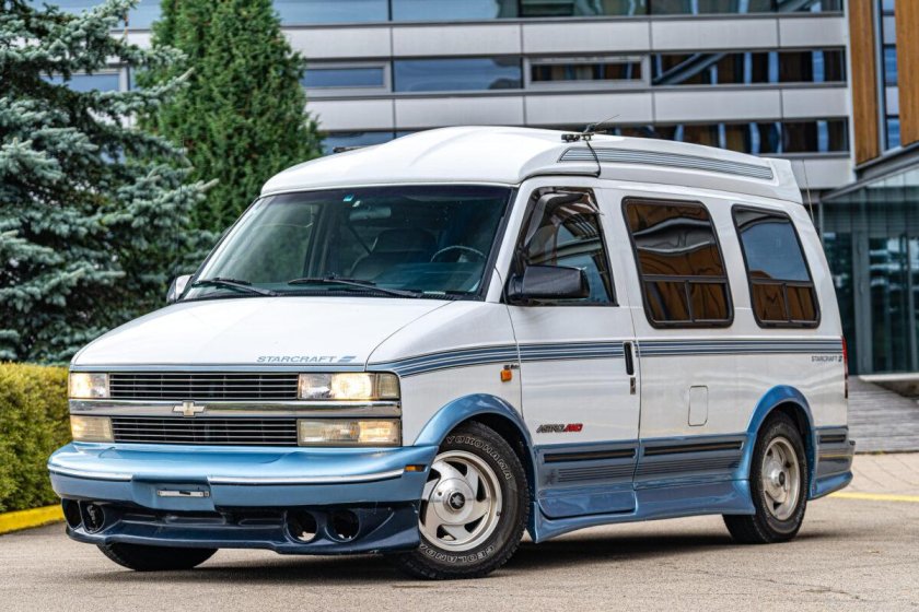 Chevrolet astro van