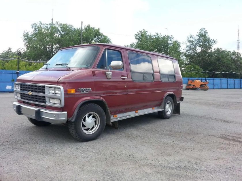Chevrolet chevy van 1996