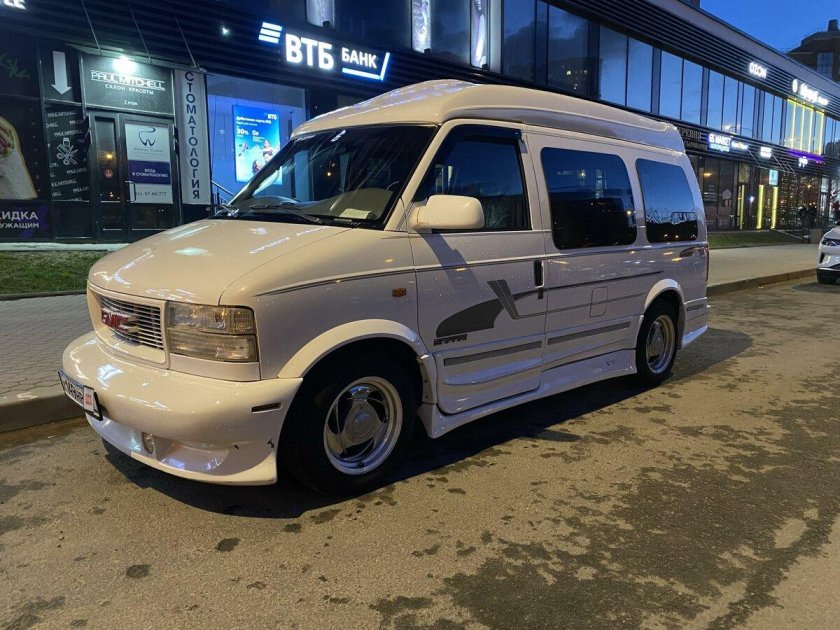 Chevrolet astro van