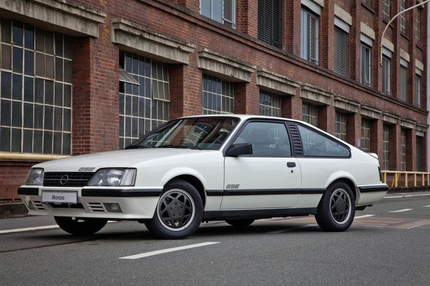 Opel Monza a2