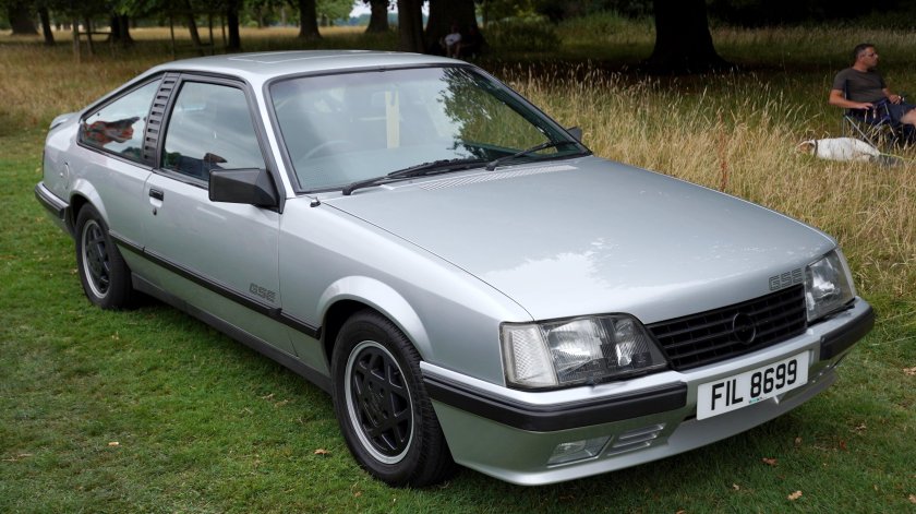 Opel Monza 30 e