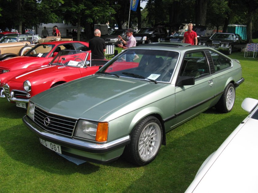 Opel Monza 30 e