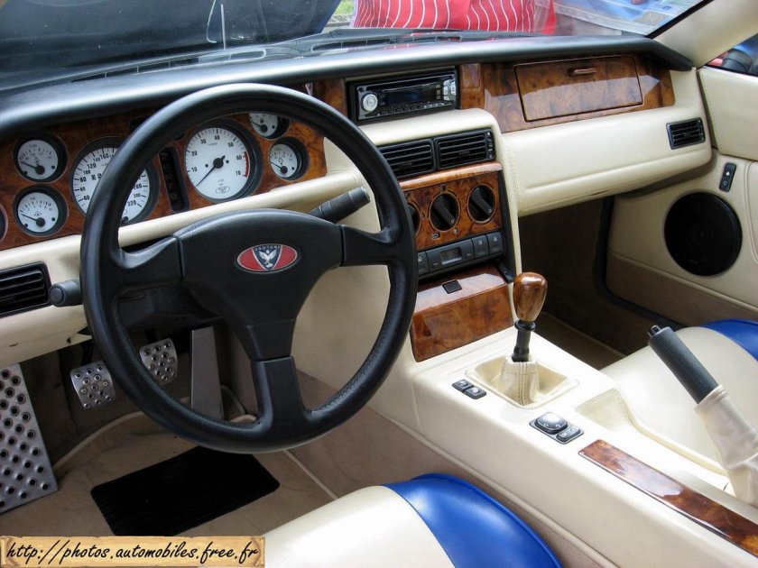 Venturi 400 gt салон