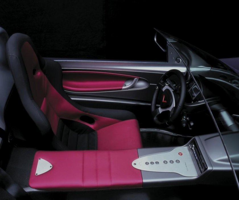 Lightning gt салон