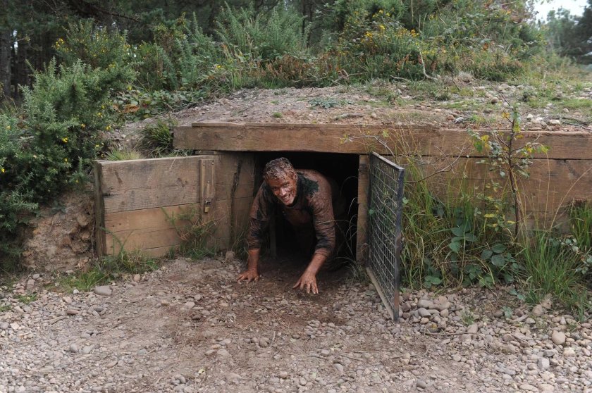 Человек провалился в деревенский туалет