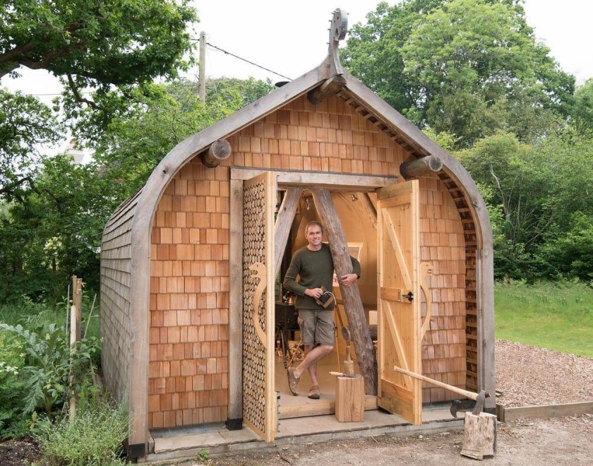 Красивый сарай