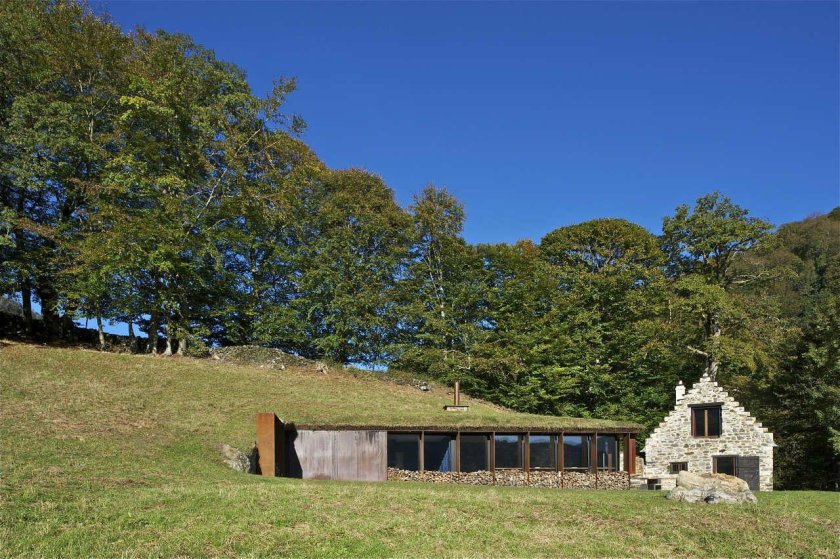 Дом из сарая во Франции