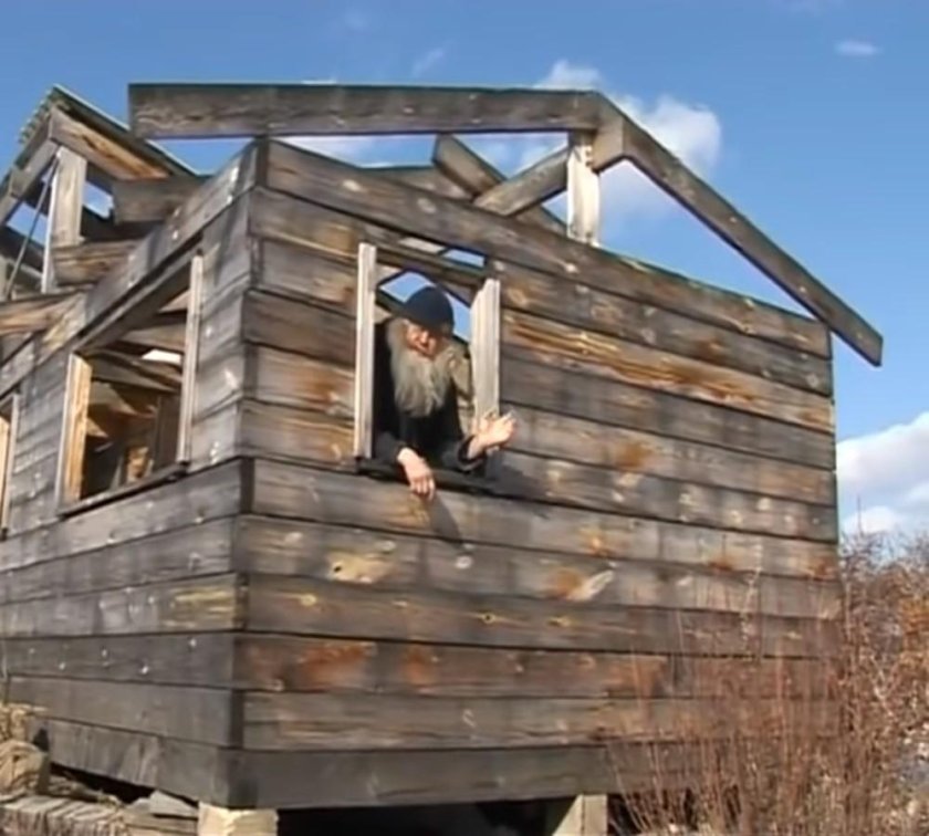 Дед отшельник Николай Тарасов